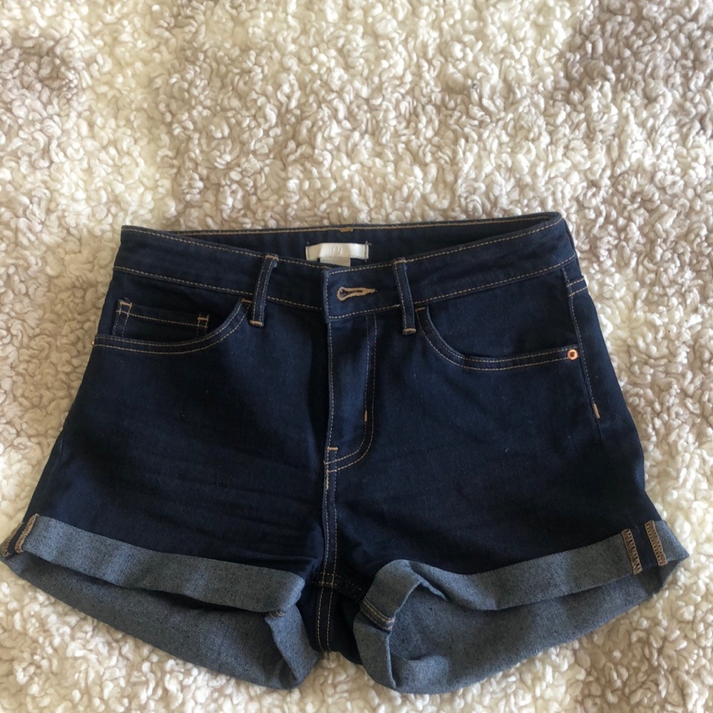 Blue short jean shorts